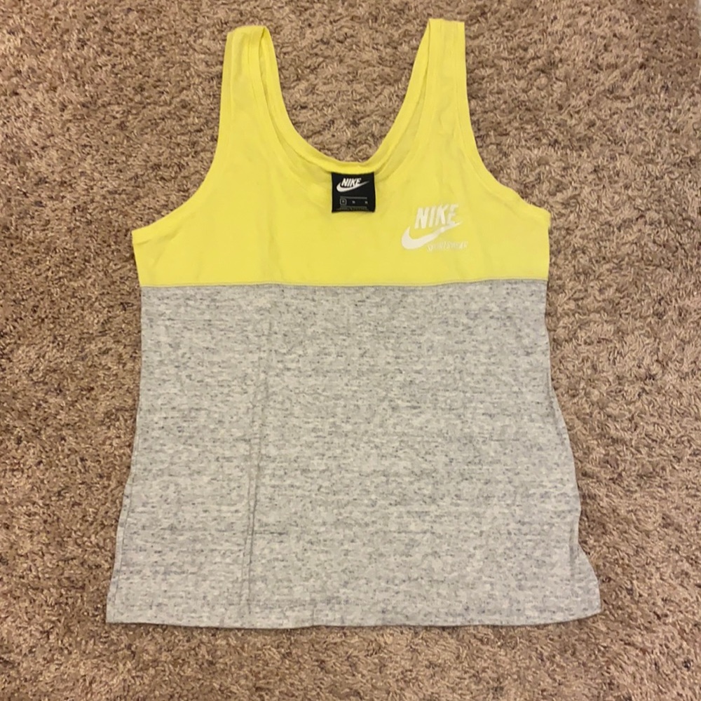 Nike tank